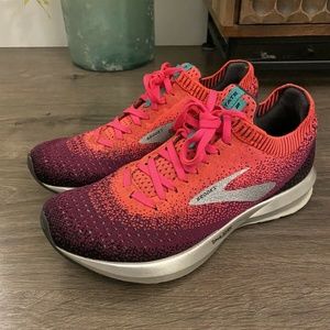 Brooks Womens Levitate 2 Pink Purple Running Shoes